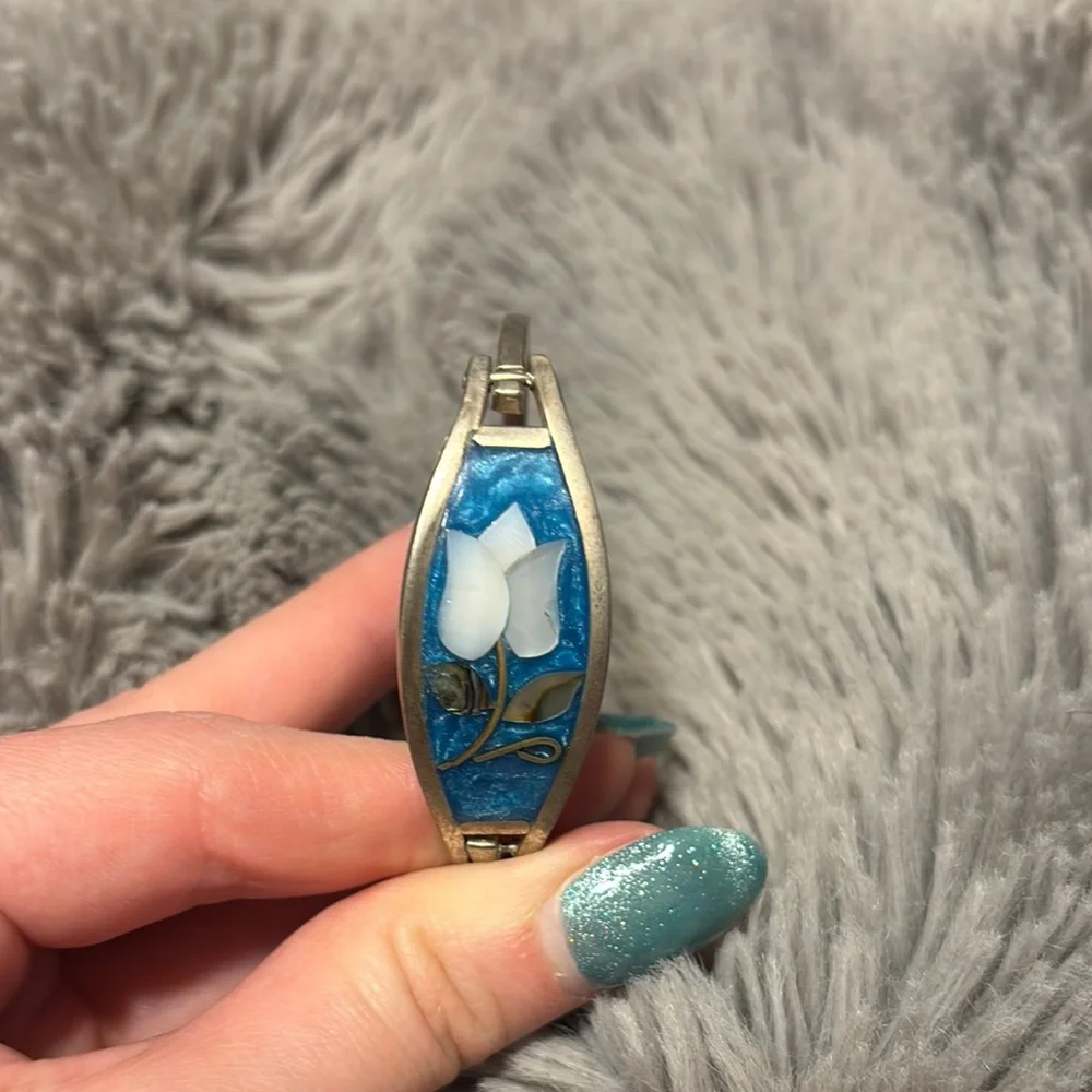 Silver and Blue Floral Bracelet - Picture 4 of 4